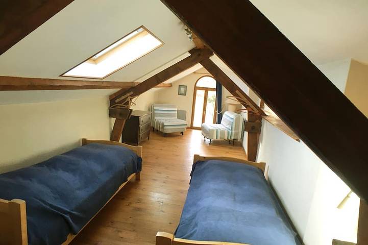 Gîte pour 4 personnes, avec jardin et terrasse, animaux acceptés à Peyrat-la-Nonière - 3