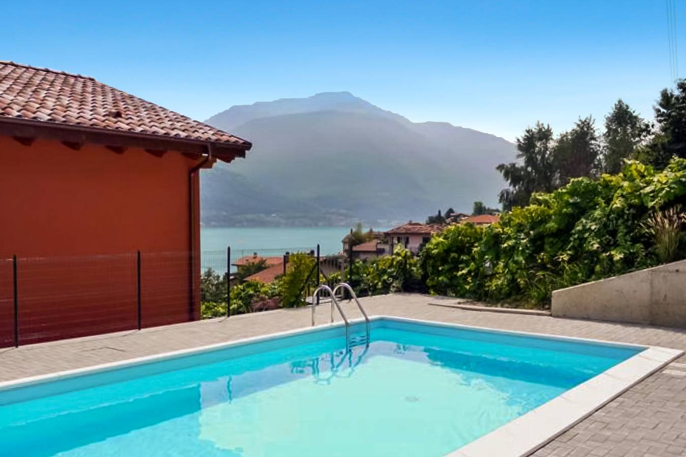 Ganze Wohnung, Ferienwohnung für 6 Personen mit Terrasse in Calozzo, Pianello del Lario