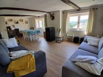 Gîte pour 6 personnes, avec vue et jardin dans Forrières