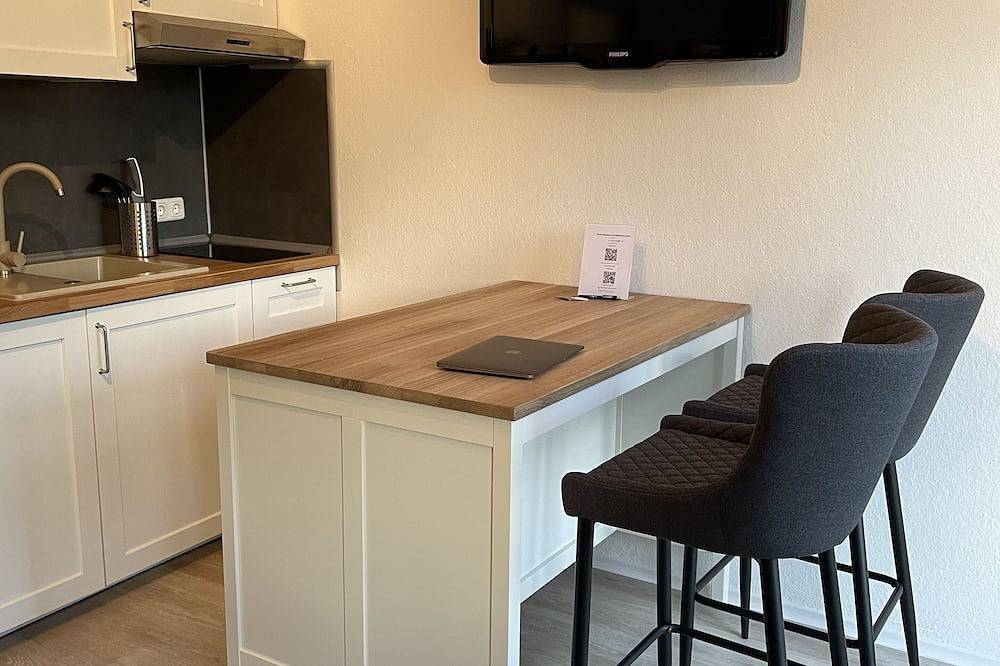 Ganze Wohnung, Studio mit Balkon und Blick auf die Saline in Bad Rothenfelde, Osnabrücker Land