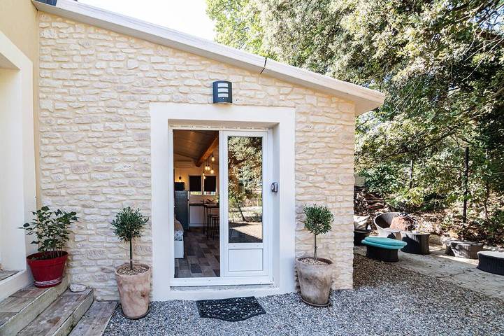 Ganze Wohnung, Studio-Eigenes Badezimmer-Blick auf die Landschaft in Suze-la-Rousse, Nyons und Umgebung