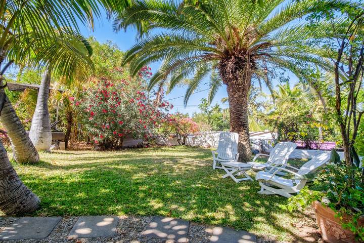 Location de vacances pour 9 personnes, avec terrasse et piscine dans Saint-Gilles les Bains - 3