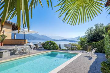 Gîte pour 6 personnes, avec terrasse et vue sur le lac ainsi que jardin et piscine dans Baveno