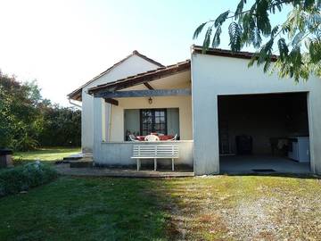 Gîte pour 4 personnes, avec terrasse à Montpon-Ménestérol