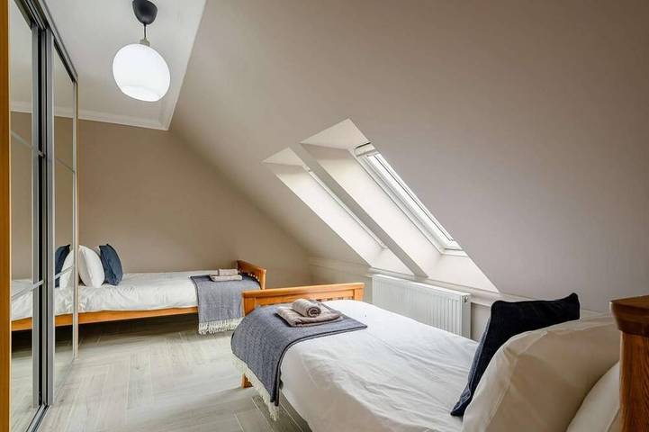 4 Bed in Alexandria in Loch Lomond, West Dunbartonshire