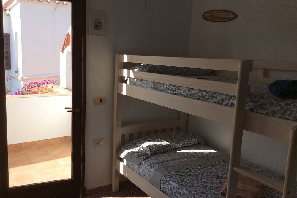 Ganze Wohnung, Wohnung Erica in schönes Haus mit Meerblick 2 Minuten vom Strand in Arenal d'en Castell, Es Mercadal