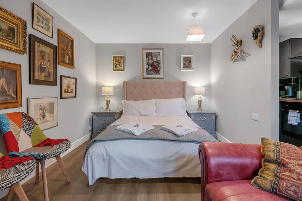 Pools Cottage Studio 13 - The Artist studio in Warwickshire