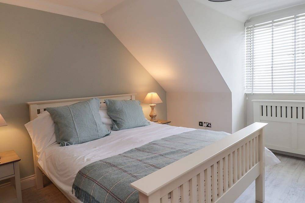 4 Fishermans Wharf, pet friendly, with a garden in Whitstable in Whitstable, Kent