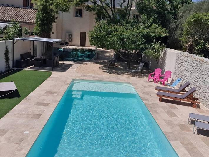 Location de vacances pour 7 personnes, avec piscine ainsi que vue et jardin, adapté aux familles à Vacqueyras - 4