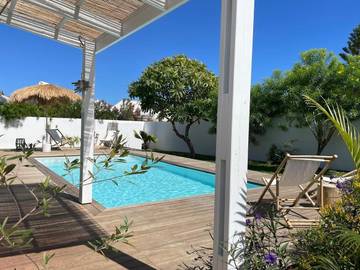 Gîte pour 6 personnes, avec piscine et jardin dans Port de Saint-Gilles les Bains