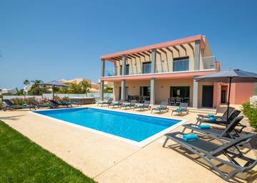Villa voor 26 Personen in Armação de Pera, Faro District, Afbeelding 2