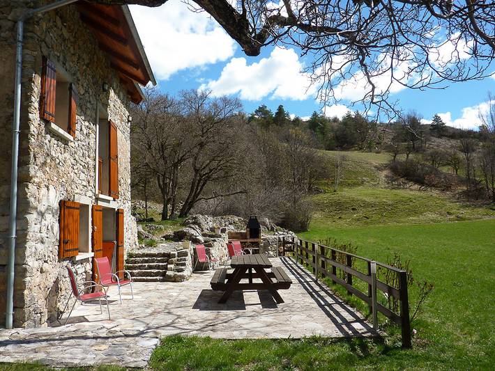 Gîte für 5 Personen, mit Terrasse und Garten, mit Haustier in Alpes-de-Haute-Provence - 4