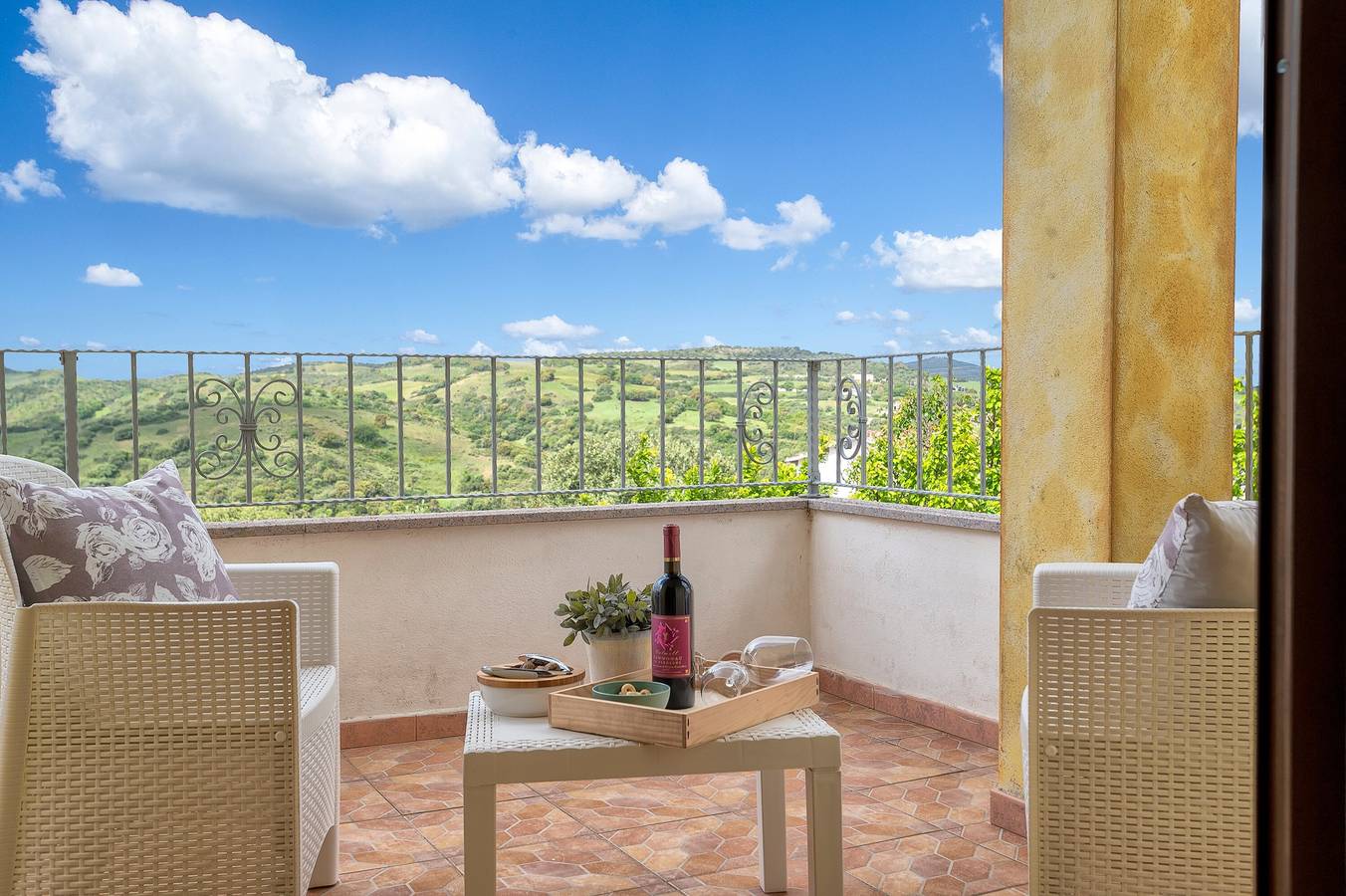 Ferienhaus 'Villa Cristina' mit Bergblick und Balkon in Tergu, Sassari Provinz
