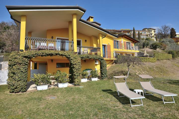 Ferienwohnung für 6 Personen, mit Seeblick und Terrasse in Garda - 2