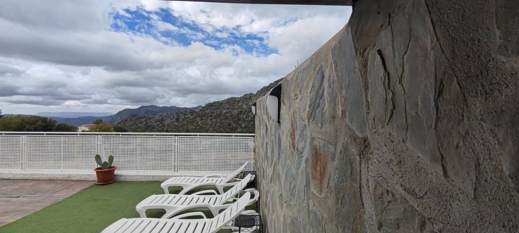 Casa rural para 6 personas, con piscina además de vistas y terraza en Benaocaz - 3