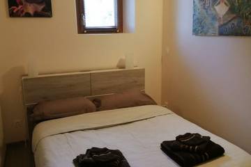 Gîte pour 6 Personnes dans Les Vans, Massif central, Photo 1