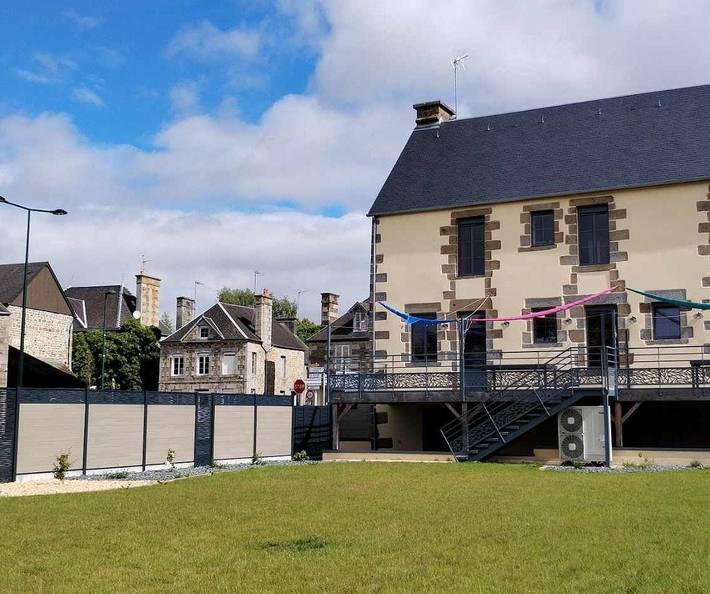 Gîte pour 12 personnes, avec jardin