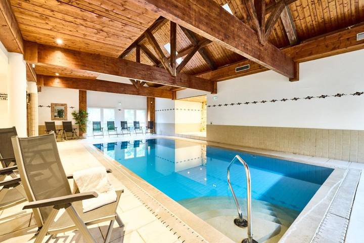 Hôtel pour 2 personnes, avec Terrasse et Jacuzzi ainsi que Jardin et Piscine