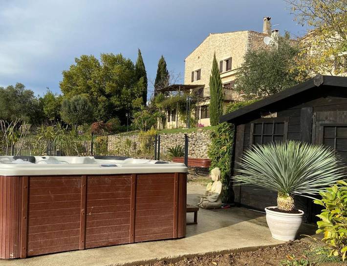 Chambre d’hôte pour 2 personnes, avec jardin ainsi que jacuzzi et piscine, animaux acceptés à Fayence - 4