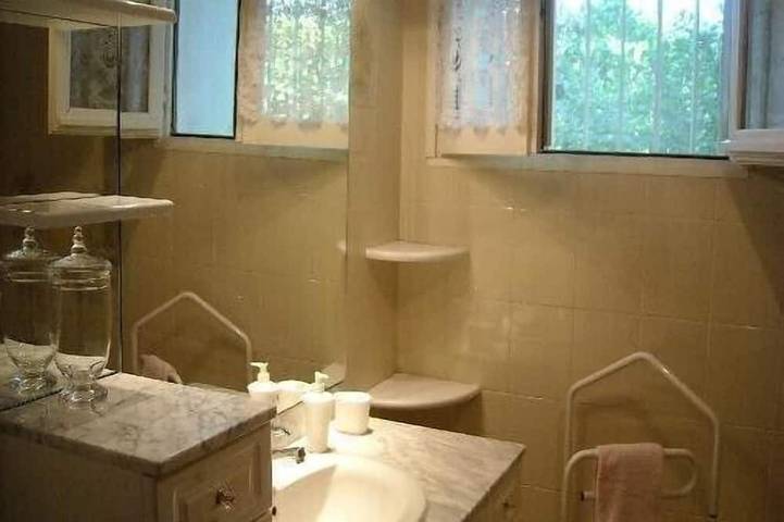 Gîte pour 4 personnes, avec jardin ainsi que terrasse et piscine à Les Mages - 4