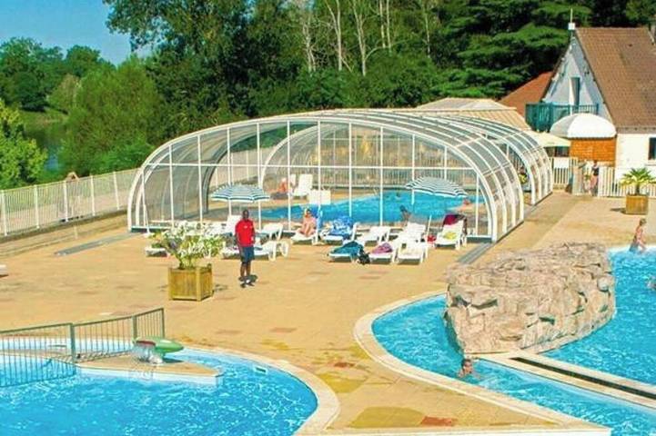 Location de vacances pour 6 personnes, avec piscine à Trogues