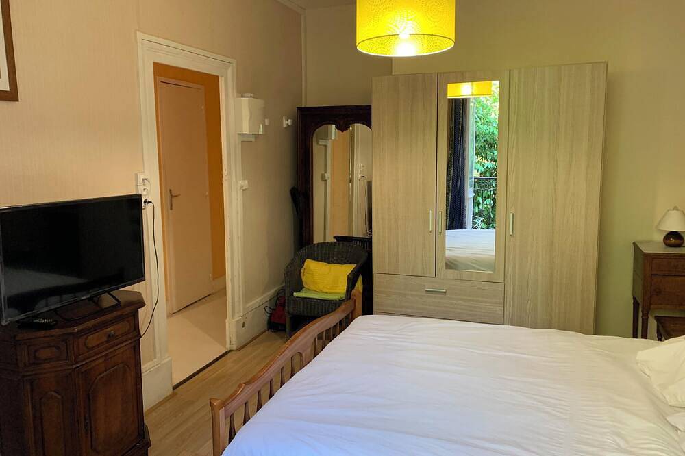 Entire apartment, Homerez - Apt. Néris-les-Bains in Néris-les-Bains, Montluçon region
