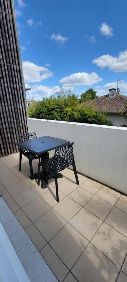 Gîte pour 2 personnes, avec sauna et vue ainsi que piscine et terrasse à Eysines - 3