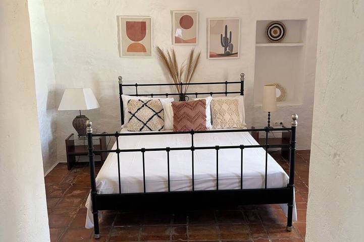 Ibiza-Peacefull Villa with Pool near Ibiza in Roca Llisa, Santa Eulària des Riu