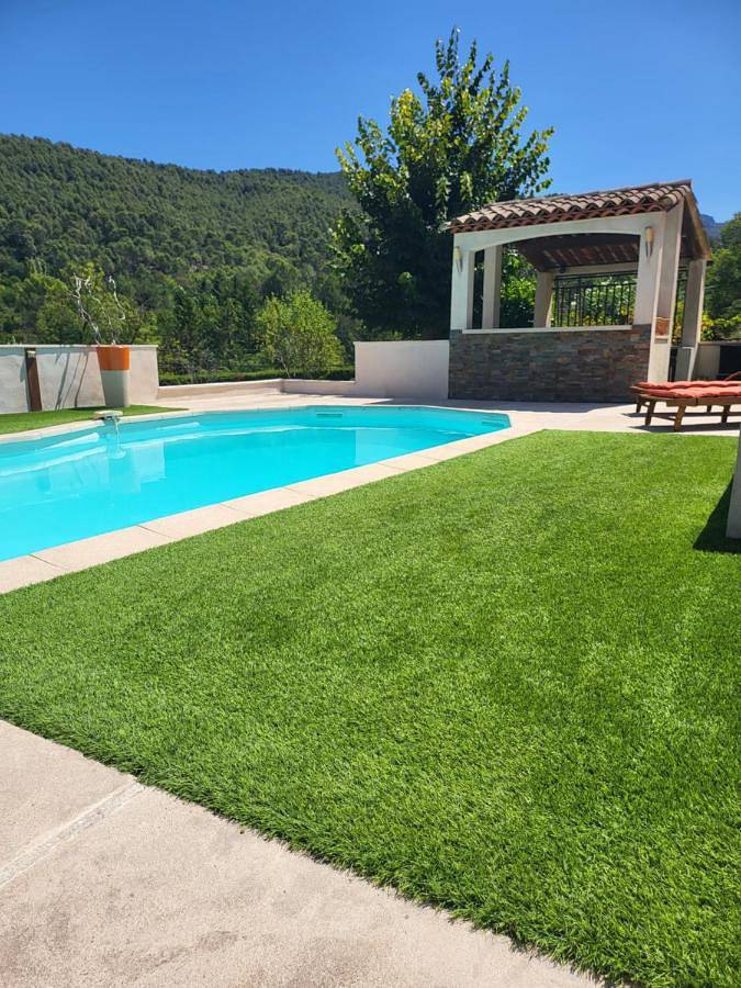 Gîte pour 2 personnes, avec piscine ainsi que jardin et vue à Auriol - 4