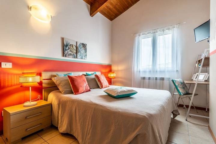 Appartamento intero, Gioiello Marino a due passi dalla spiaggia [Vista Mare, Balcone, Posto Auto, Ac, Wifi] in Odeon (Tortoreto), Tortoreto (Comune)