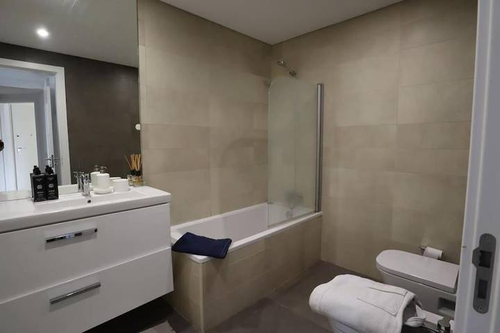 Gîte pour 4 personnes, avec piscine et balcon ainsi que jardin et vue dans Barreiro - 3