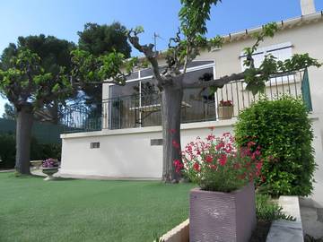 Location de vacances pour 6 personnes, avec jardin à Puimisson