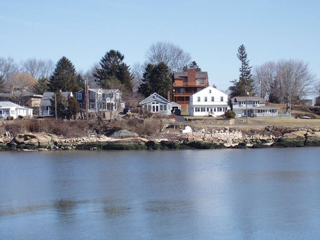 Tolle Aussicht von Long Island Sound! Entspannen, schwimmen, spazieren gehen und spüren Sie die Meeresbrise! in Guilford, Connecticut