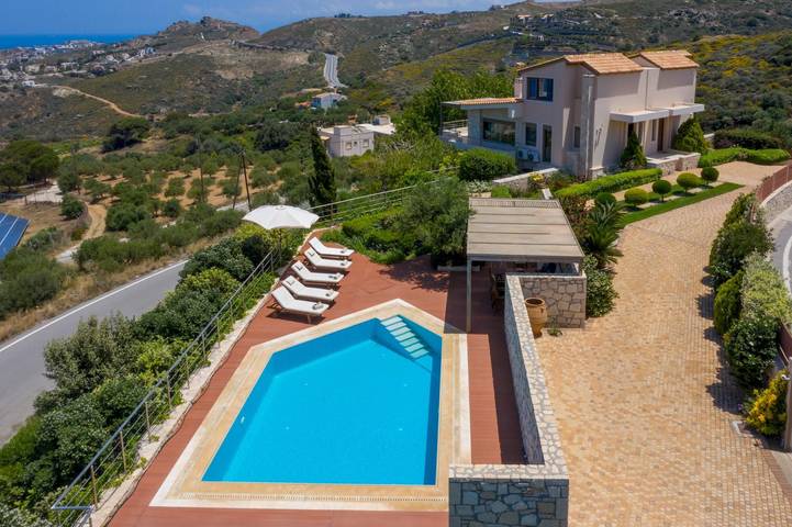 Location de vacances pour 11 personnes, avec jardin et terrasse dans Agia Pelagia - 2
