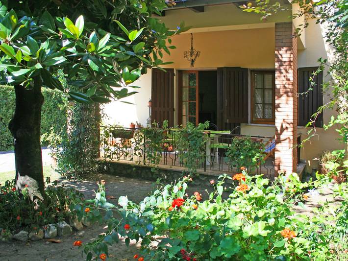 Casa vacanza per 4 persone, con Terrazza e Giardino a Forte dei Marmi