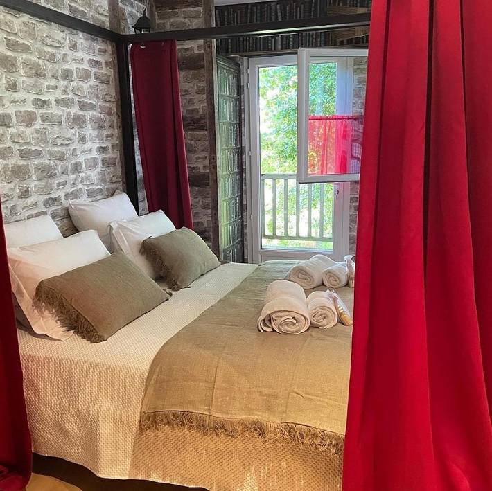 Location de vacances pour 2 personnes, avec Balcon ainsi que Terrasse et Jardin dans Asnières-sur-Nouère - 2