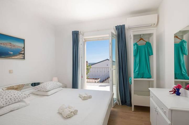 Villa für 12 Personen in Jasenice - 2