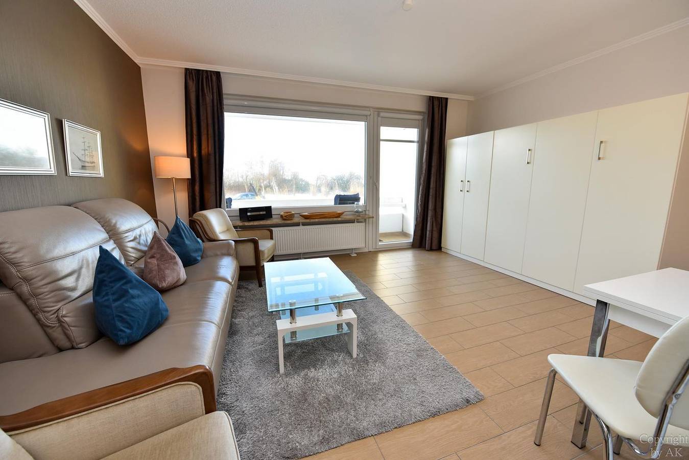 Ganze Wohnung, Komfortable Ferienwohnung im Haus Atlantic mit Balkon, Sauna und Strandlage in Cuxhaven in Döse, Cuxhaven