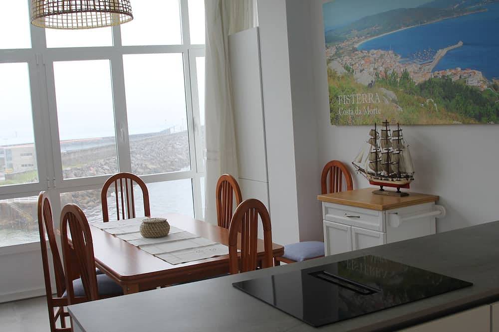 Entire apartment, Ribeira beach viewpoint. Front line of beach\nrenovated May 2024 in Fisterra, Costa da Morte