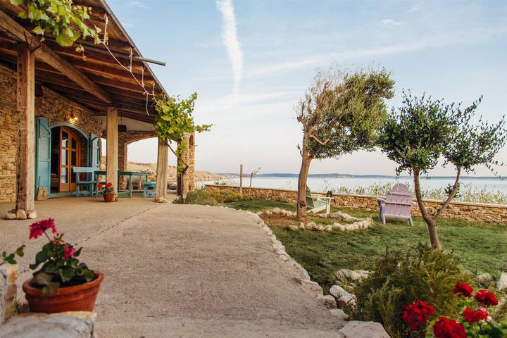 Dom dla 6 osób, z basen i ogród w Pag