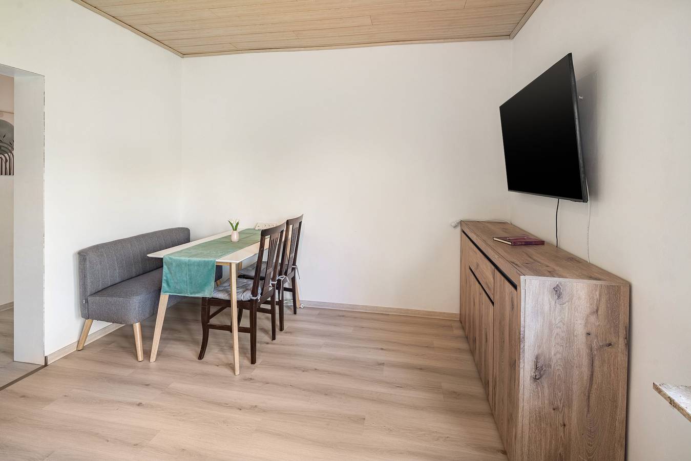 Ganze Wohnung, Apartment 'Fewo Zum Eisenstollen' mit gemeinsamer Terrasse und Wlan in Balve, Sorpesee