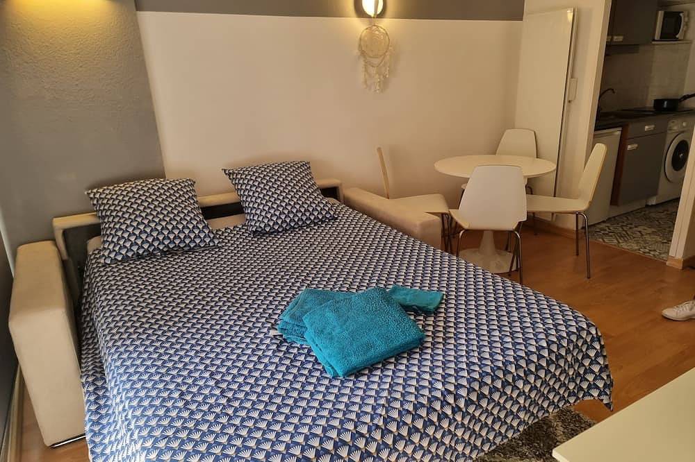 Ganze Wohnung, Studio in Residence with swimming pool and solarium, 5 minutes from the beach in Roquebrune-Cap-Martin, Nizza und Umgebung
