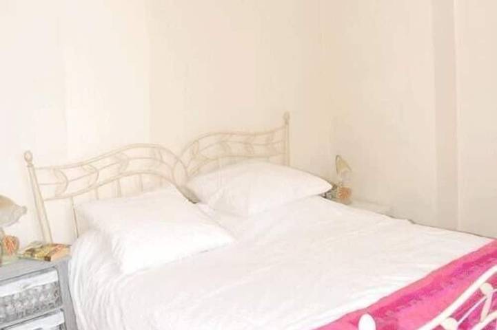 Location de vacances pour 18 personnes, avec jardin ainsi que jacuzzi et sauna à Saint-Saud-Lacoussière - 3