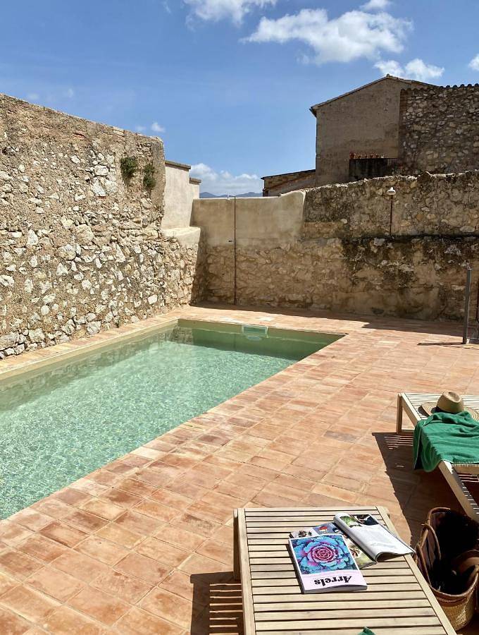 Casa rural para 10 personas, con vistas además de piscina y jardín, Se admiten mascotas en Terra Alta - 2