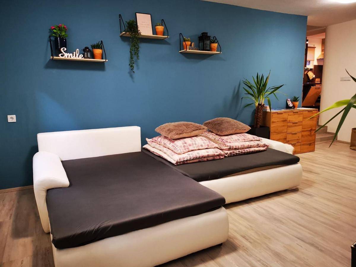 Ganze Wohnung, Downtown Koper Spacious Apartment with Balcony - Two Bedroom Apartment with Balcony in Koper, Slowenische Riviera