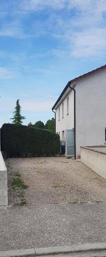 Gîte pour 4 personnes, animaux acceptés à Courtisols