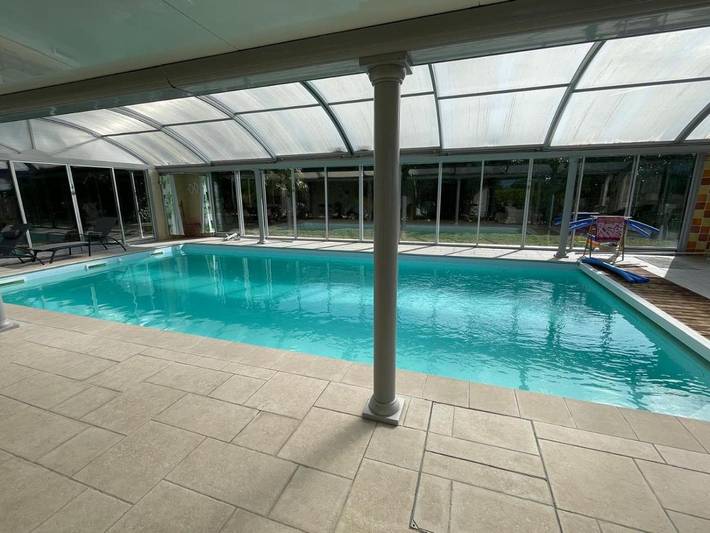 Location de vacances pour 10 personnes, avec vue ainsi que piscine et terrasse à Longué-Jumelles - 4
