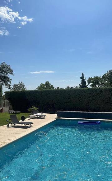 Gîte pour 5 personnes, avec piscine et jardin à Bédarrides