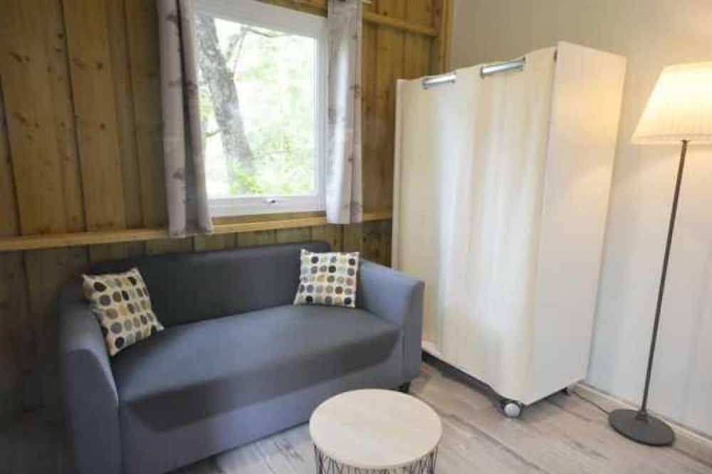 Camping 4 étoiles - Piscine  - eeee0c in Saint-Jeannet, Region de Cannes