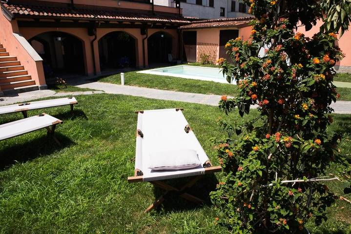 Casa vacanza per 4 persone, con Terrazza e Giardino nonché Piscina a San Giuliano Milanese